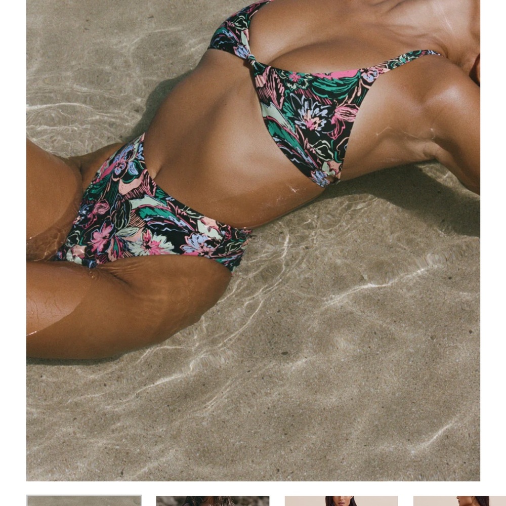 Stone Fox Swim Tropical Floral Bikini Set